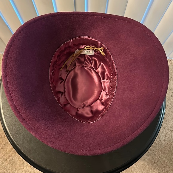 Ducks In A Row Purple Wool Hat - Picture 3 of 9